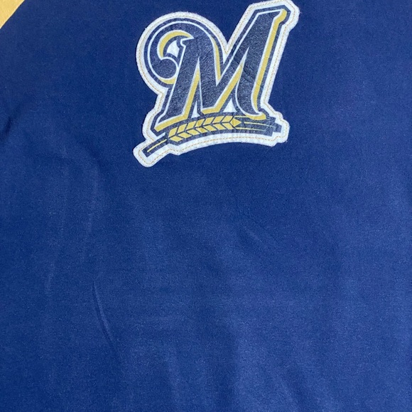 Milwaukee Brewers official Merchandise Tee - Picture 2 of 2